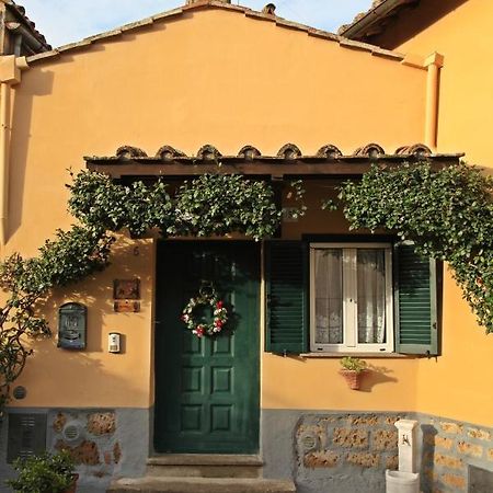 Casa Vacanze Nives Tuscania Exterior foto